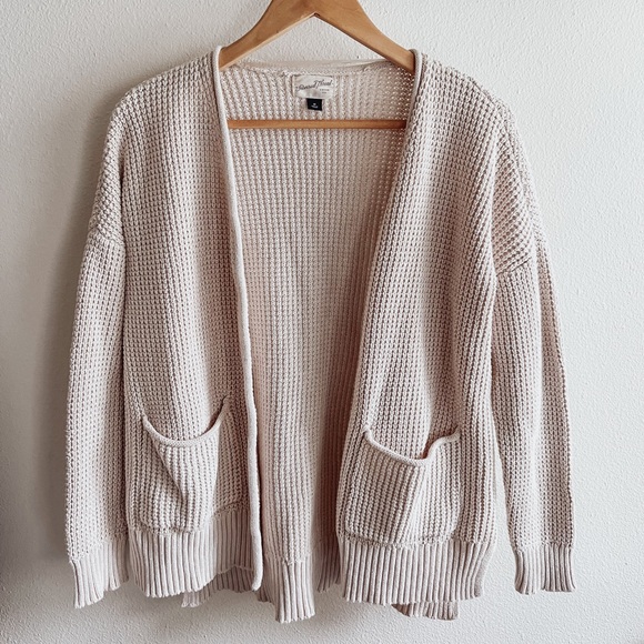 SOLD cream knitted cardigan - Picture 2 of 2